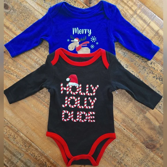 🎁CHRISTMAS onesies bundle - Picture 1 of 8